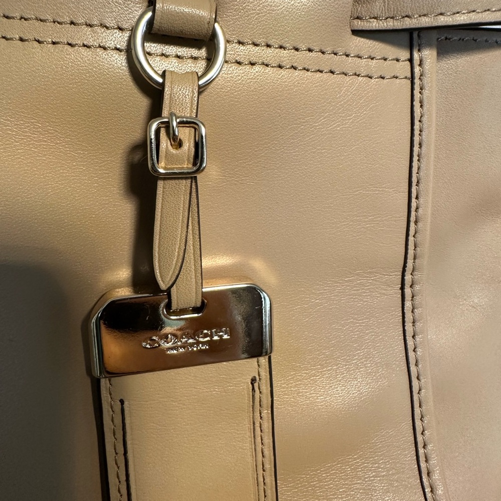 Coach Tan Gramercy satchel - Picture 9 of 10